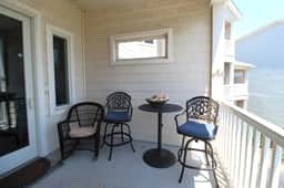 Pier Point Villas B202