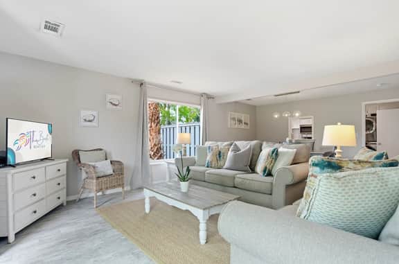 545 Queens Grant