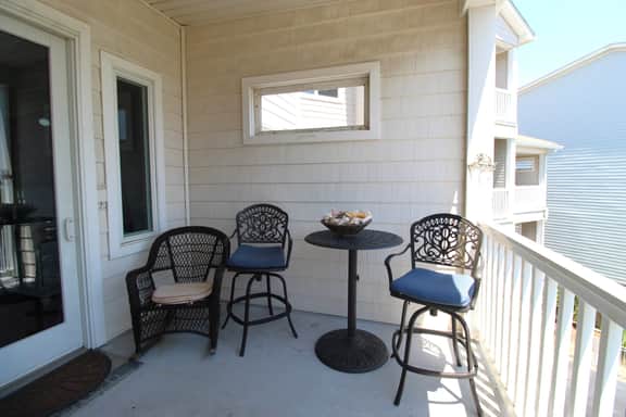 Pier Point Villas B202